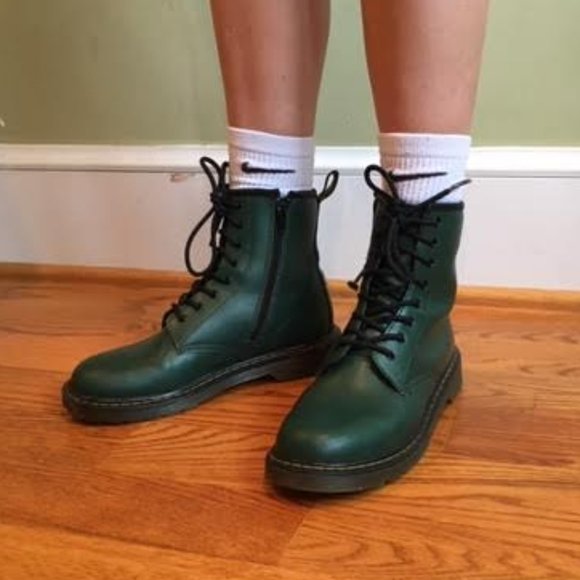 Doc Martens Shoes - ~VINTAGE~ Army Green Lace Up Doc Martens